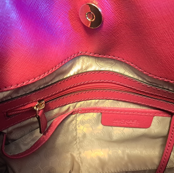 Michael Kors Lock and Key Hamilton Bag - Picture 9 of 14